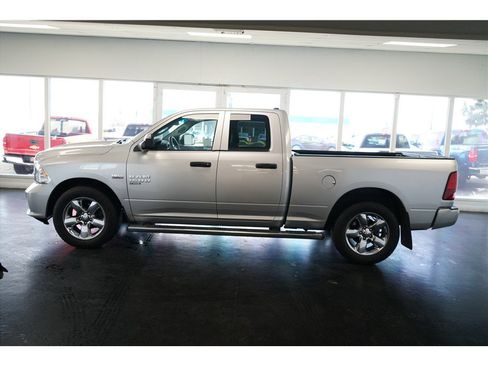 Used 2019 RAM 1500 Express w/ Express Value Package image 4