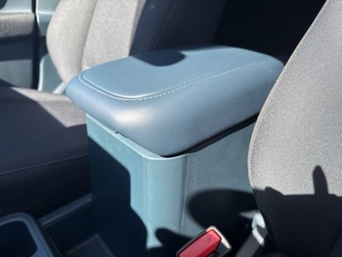 New 2025 Ford Maverick XL w/ Equipment Group 102A image 17