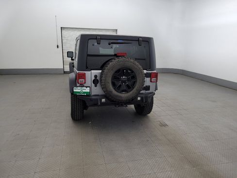 Used 2018 Jeep Wrangler Unlimited Sport AWD/4WD image 6