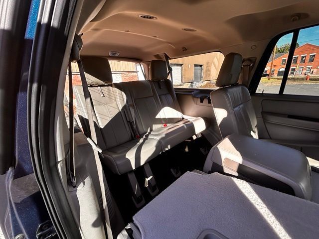 Used 2017 Lincoln Navigator L Select AWD/4WD image 17
