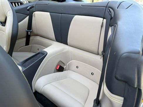 Used 2019 Ferrari Portofino RWD image 34