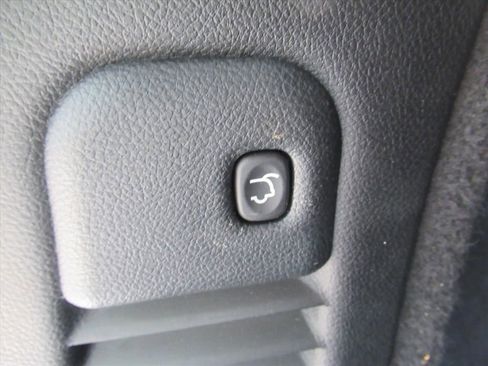 Used 2023 Dodge Durango R/T RWD image 35