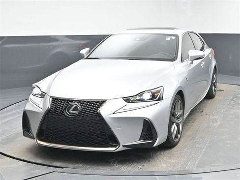 Used 2017 Lexus IS 200t image 3