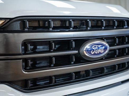 Used 2023 Ford F150 Lariat w/ Equipment Group 502A High image 13