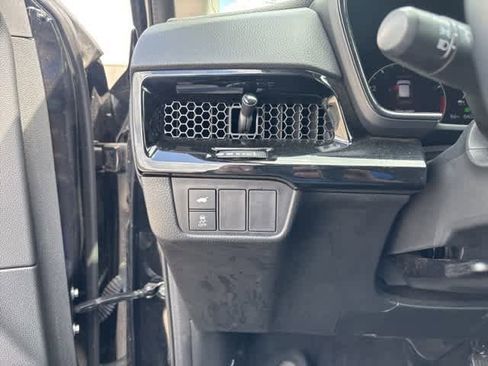 Used 2025 Honda CR-V EX-L image 10
