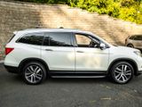 Used 2018 Honda Pilot Touring image 3
