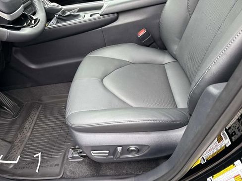 Used 2026 Toyota Grand Highlander AWD image 15