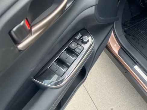 New 2025 Toyota Crown Signia image 12