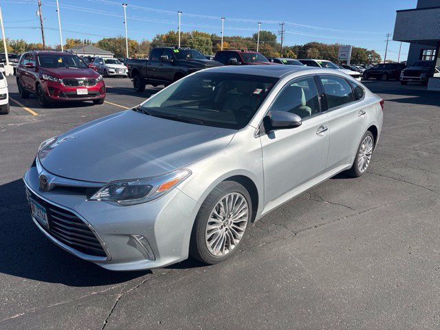 Used 2018 Toyota Avalon Limited w/ All Weather Liner Package FWD image 3