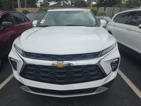 Used 2024 Chevrolet Blazer LT w/ Convenience Package FWD image 2