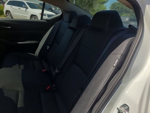 Certified 2023 Nissan Altima 2.5 SL FWD image 10