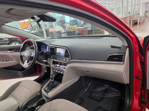 Used 2020 Hyundai Elantra SEL FWD image 9