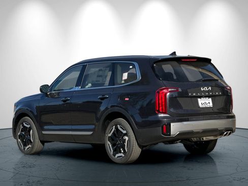 New 2025 Kia Telluride S image 6