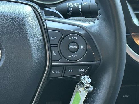 Used 2022 Toyota Camry SE FWD image 22