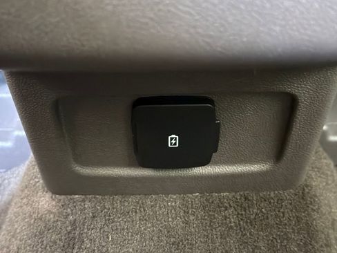 Used 2023 Lincoln Corsair FWD image 31