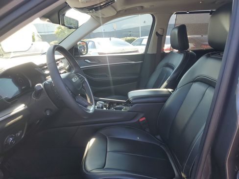 Used 2023 Jeep Grand Cherokee L Limited w/ Luxury Tech Group II RWD image 14