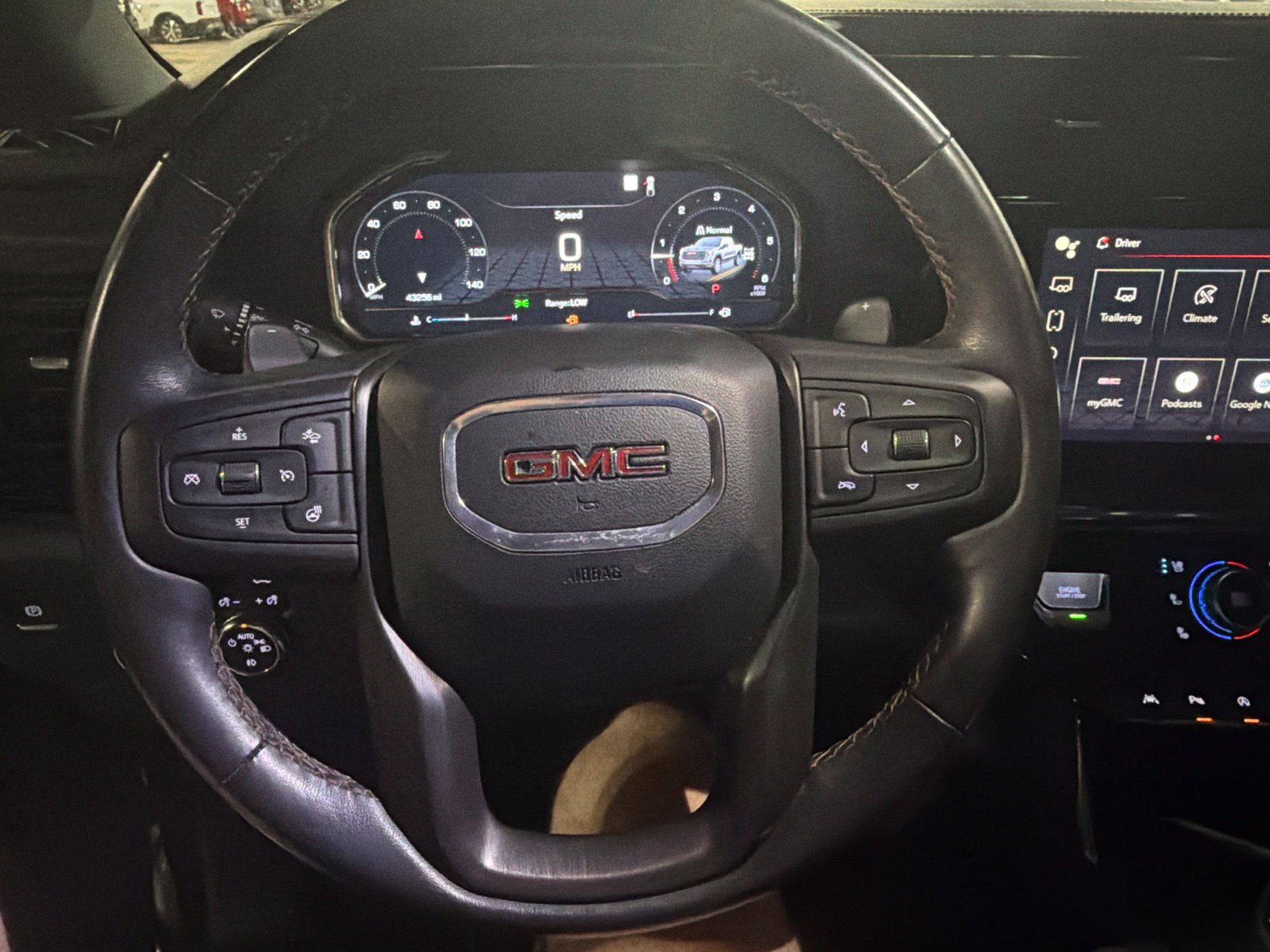 Used 2022 GMC Sierra 1500 AT4 w/ AT4 Premium Package AWD/4WD image 16