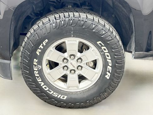 Used 2018 GMC Canyon 2WD Crew Cab w/ Convenience Package image 26