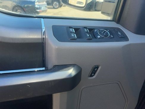 Used 2022 Ford F250 XLT w/ XLT Premium Package image 11