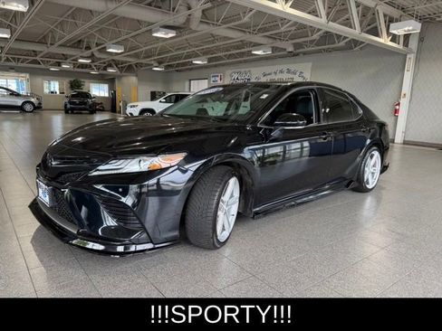 Used 2018 Toyota Camry XSE w/ Protection Package (Q2) FWD image 4