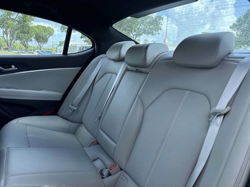 Used 2023 Genesis G70 2.0T RWD image 22