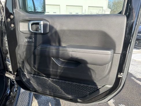 Used 2023 Jeep Wrangler Unlimited Sahara w/ Cold Weather Group image 14