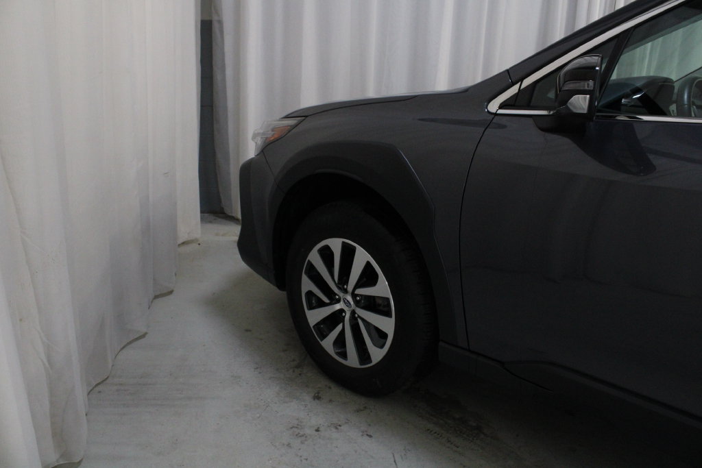Used 2024 Subaru Outback Premium AWD/4WD image 29