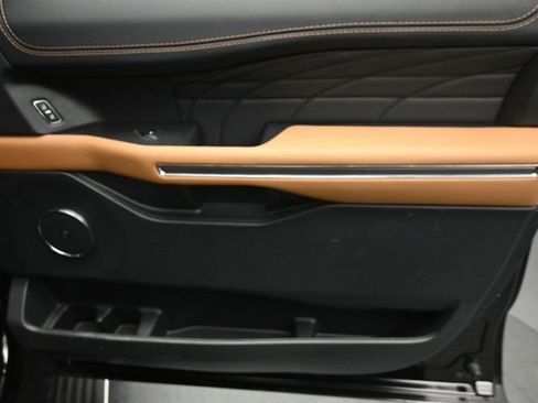 Certified 2024 Ford Expedition Max Platinum image 28