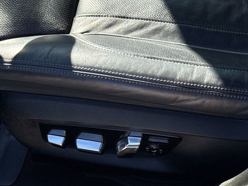 Used 2019 BMW M550i xDrive w/ Premium Package 2 image 27