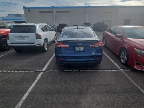 Used 2019 Ford Fusion SE image 6