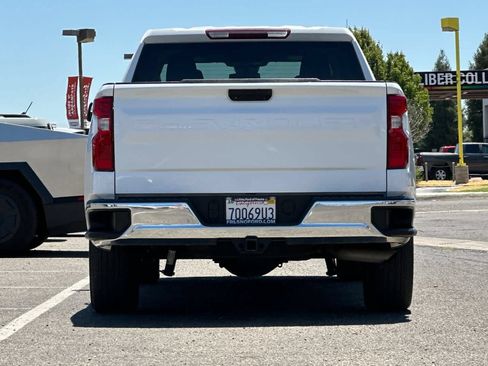 Used 2023 Chevrolet Silverado 1500 LT AWD/4WD image 8
