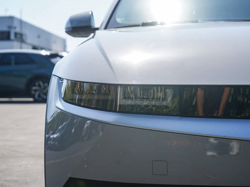 Used 2024 Hyundai Ioniq 5 SE RWD image 10