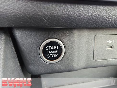 Used 2021 Nissan Rogue SV image 6