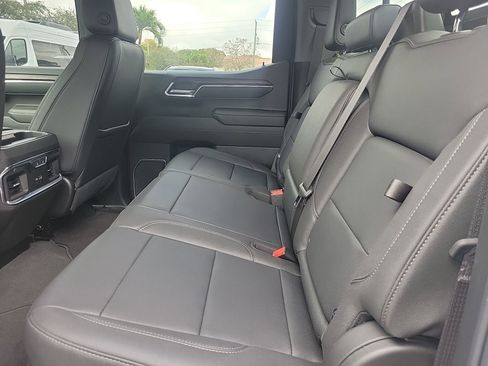 Used 2024 GMC Sierra 1500 SLT w/ SLT Premium Plus Package image 18