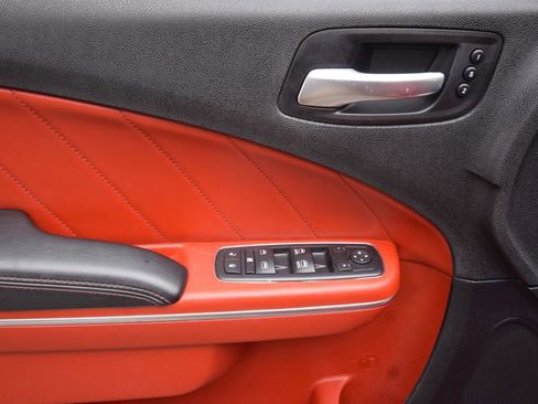 Used 2016 Dodge Charger R/T Scat Pack w/ Technology Group image 25