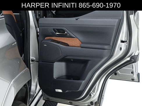 Used 2024 Lexus GX 550 w/ Accessory Package (2T) AWD/4WD image 31