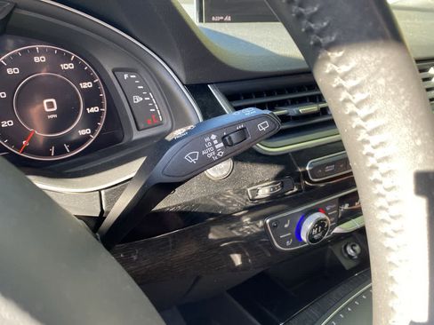 Used 2019 Audi Q7 3.0T Prestige w/ Prestige Package AWD/4WD image 23