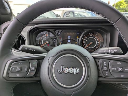 New 2025 Jeep Gladiator Sport image 29