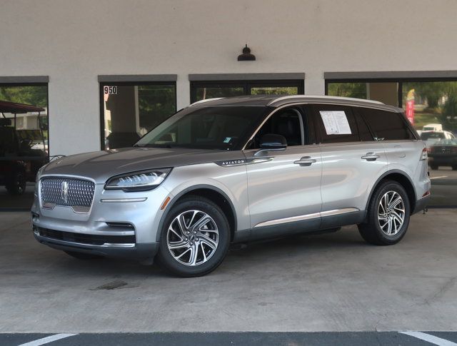 Used 2021 Lincoln Aviator AWD image 1