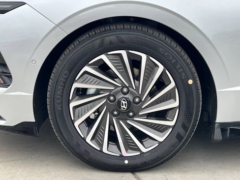 New 2026 Hyundai Sonata Limited image 24