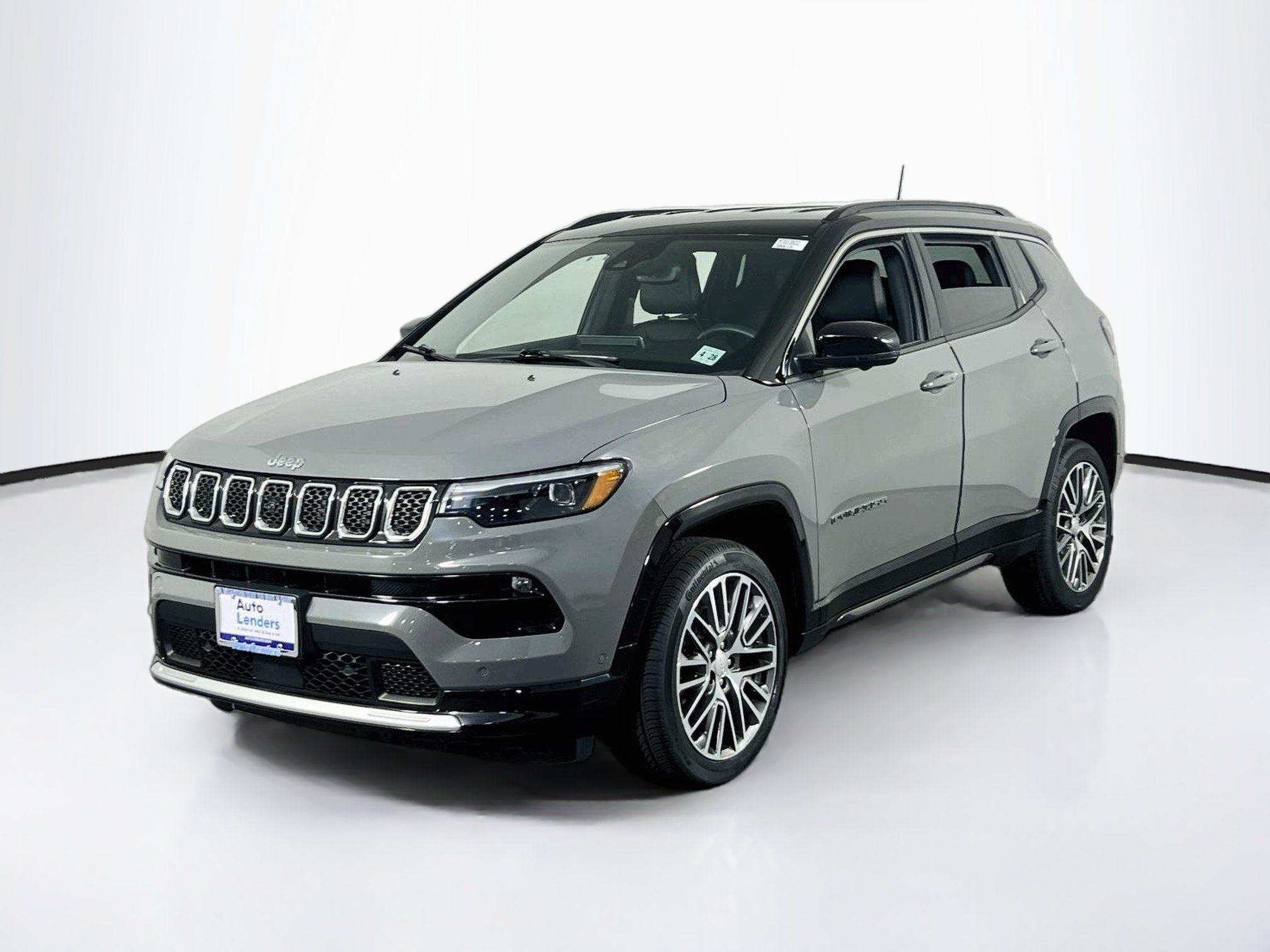 Used 2023 Jeep Compass Limited w/ Elite Group AWD/4WD image 1