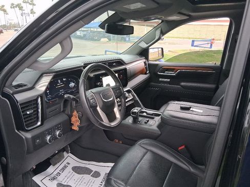 Used 2023 GMC Sierra 1500 Denali AWD/4WD image 10