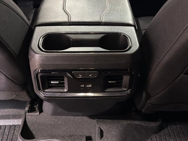 Used 2023 GMC Sierra 1500 AT4 w/ AT4 Premium Package AWD/4WD image 18