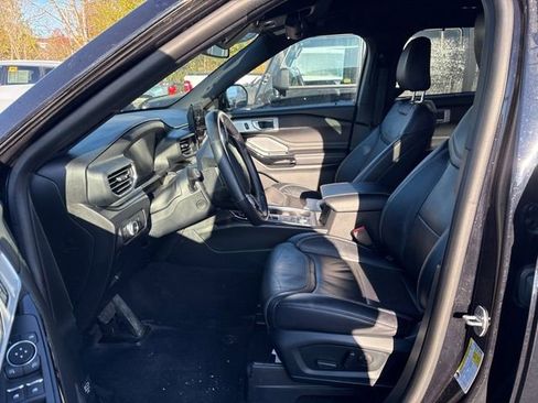 Used 2021 Ford Explorer ST w/ ST Street Pack image 4