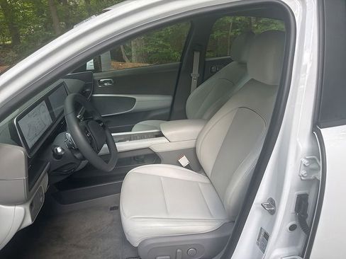 Used 2024 Hyundai Ioniq 6 SEL AWD/4WD image 7