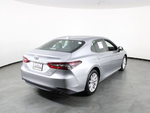 Used 2022 Toyota Camry LE FWD image 15