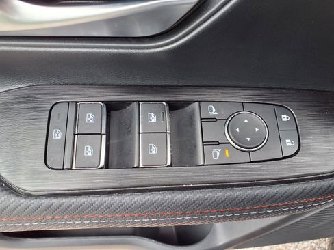 Used 2025 Nissan Kicks SR AWD/4WD image 7