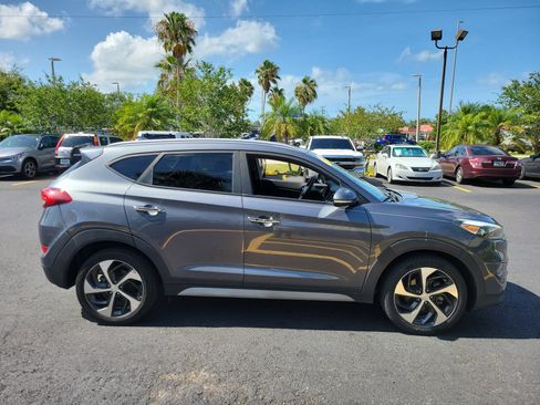 Used 2018 Hyundai Tucson Limited w/ Cargo Package FWD image 6