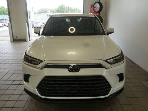 Used 2025 Toyota Grand Highlander FWD image 12