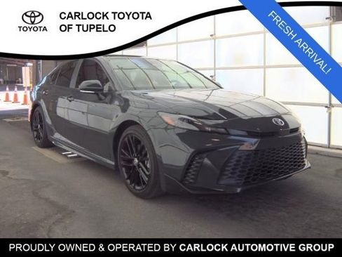 Used 2025 Toyota Camry SE w/ Multimedia Upgrade Package FWD image 3